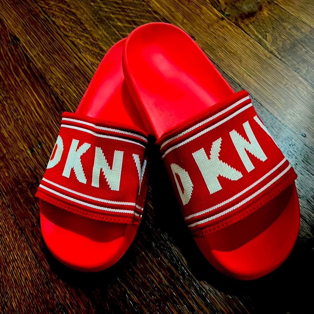 DKNY slides